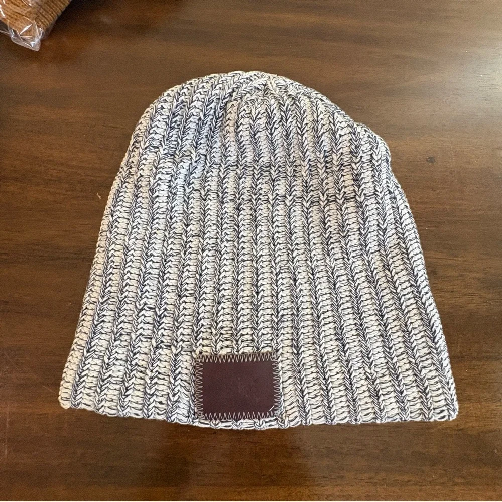Love Your Melon Womens White Grey blue Knit Beanie winter warm hat